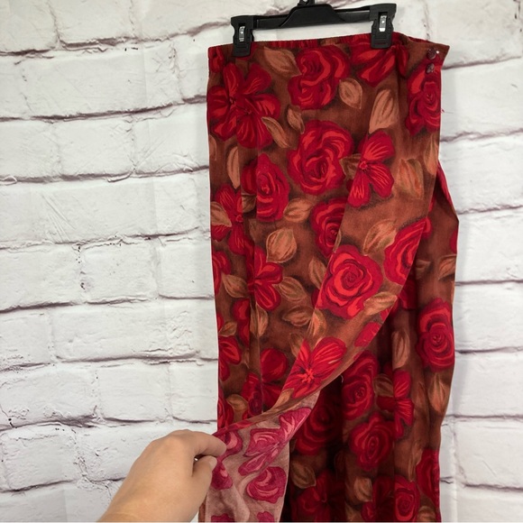 Sag Harbor Petite Red Roses Brown Long Skirt Faux Wrap Elastic Waist SZ PM EUC - Picture 3 of 7